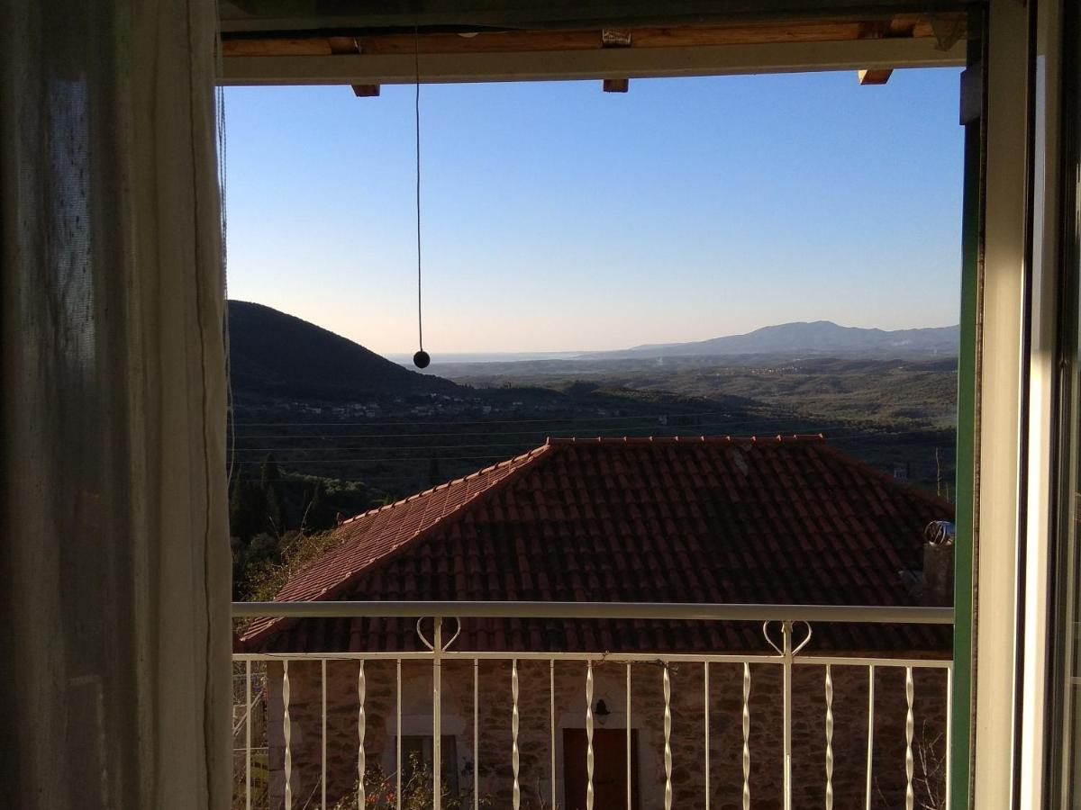 Ferienwohnung Vintage House With A Fantastic View Mavrommátion Exterior foto
