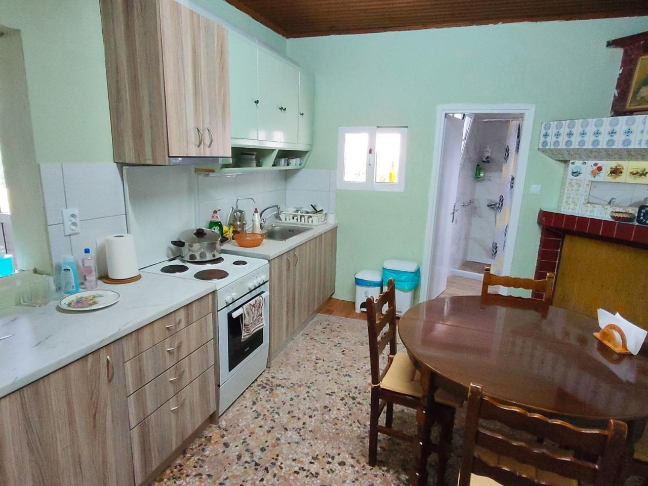 Ferienwohnung Vintage House With A Fantastic View Mavrommátion Exterior foto